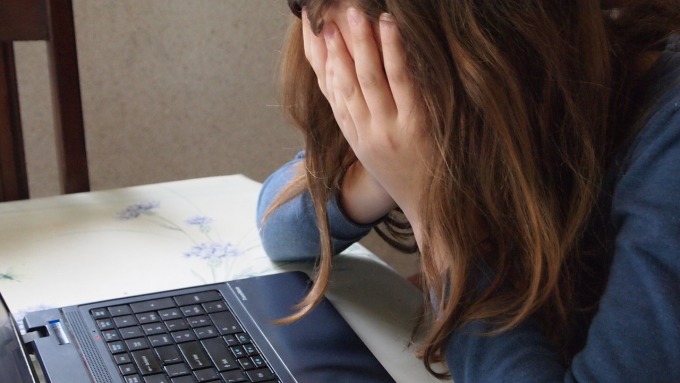 Cyberbullying is complicated, and every situation is different. So it’s important for parents to know the best practices for dealing with cyberbullying.